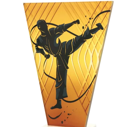 VL1-A/KAR Trofeum szklane na podstawie marmurowej - karate h-22,5 cm, grub. 1 cm