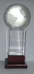 PDK3GL/2 Statuetka kryształowa GLOBUS h-23 cm